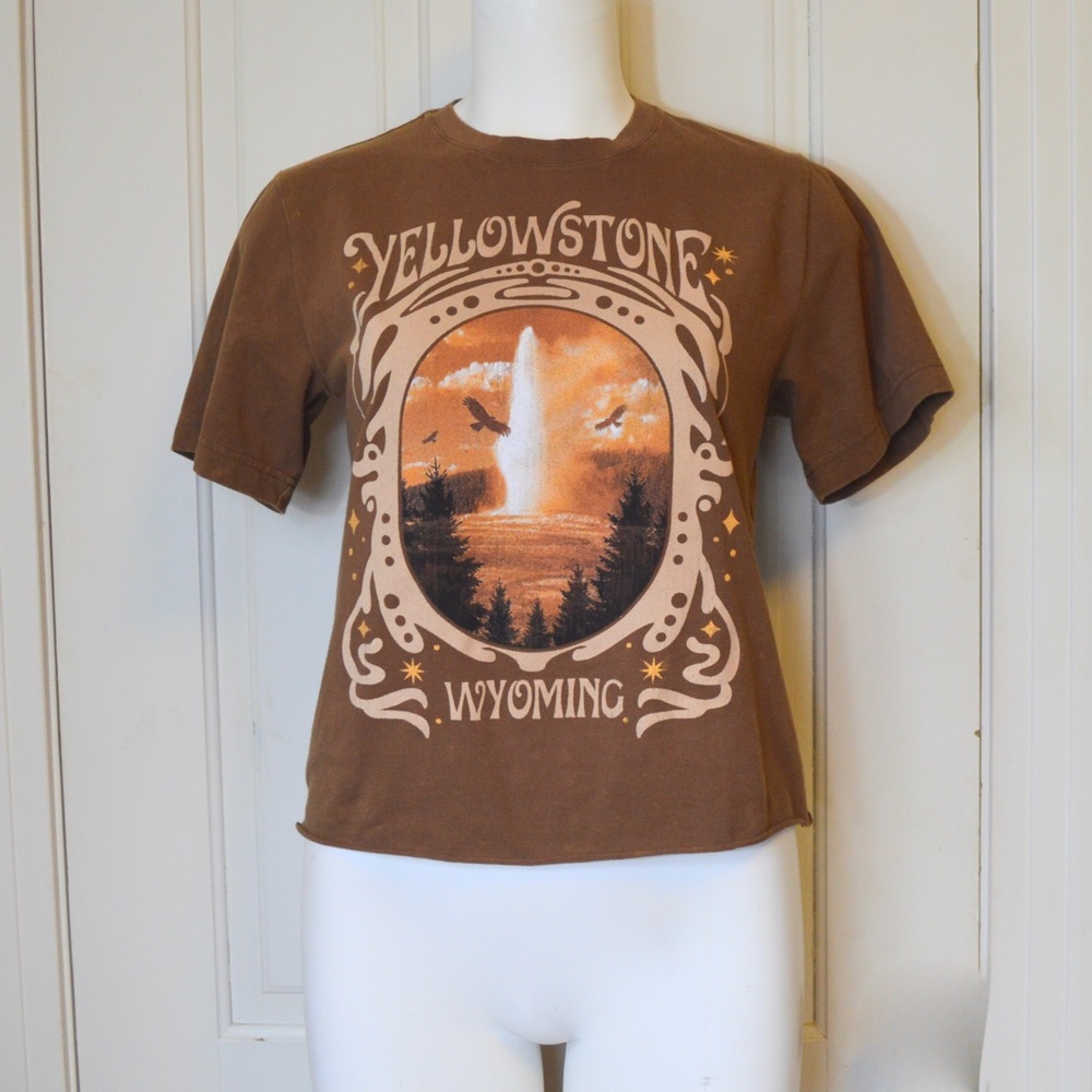 Yellowstone SOCIAL CULTURE cropped tee size XS